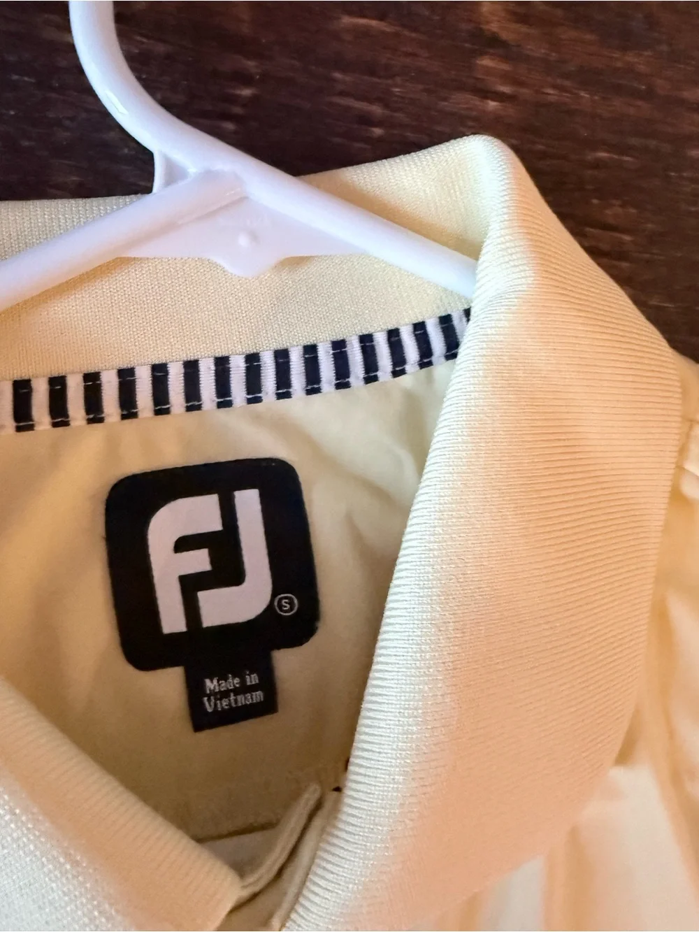 Men’s golf shirts- Nike golf, FJ & EAC golf shirts- size small